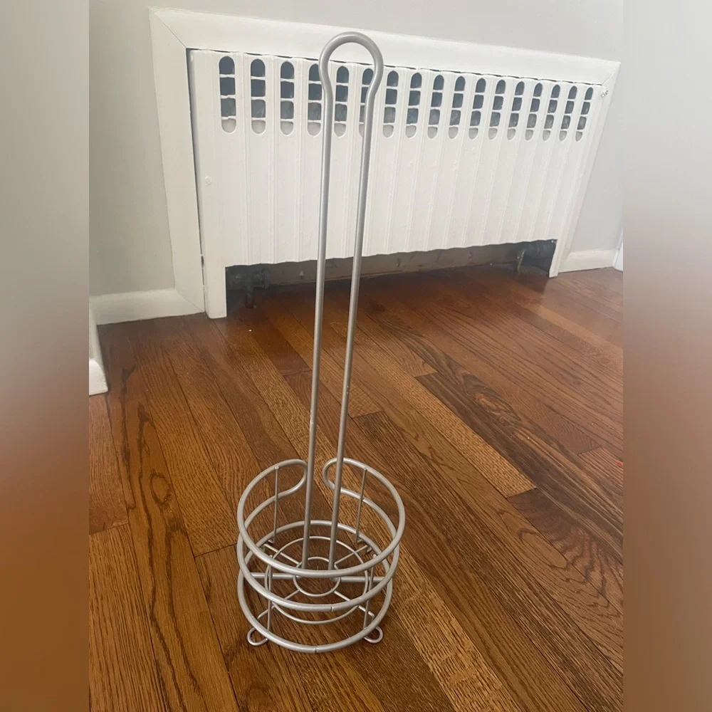 Toilet paper holder